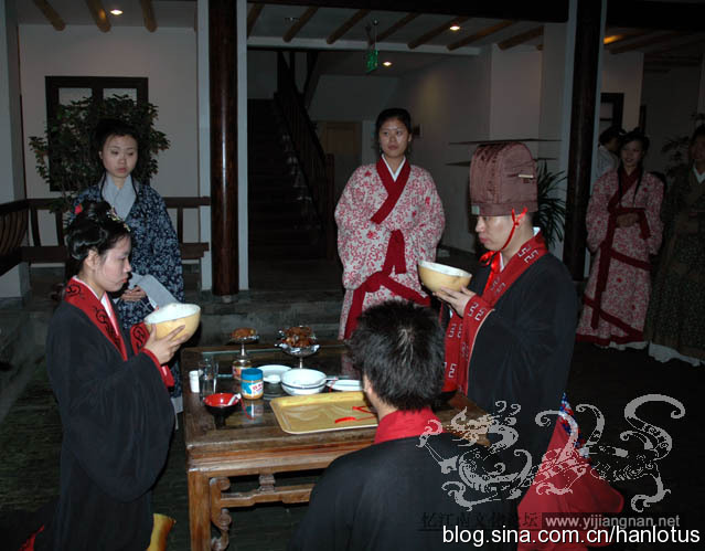 [转载]恢复汉服十年风雨路——汉流莲视角之践行篇（五）