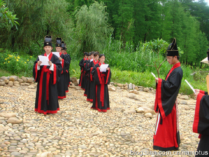 [转载]恢复汉服十年风雨路——汉流莲视角之践行篇（七）